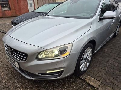 Gebraucht Volvo V60 114 PS (83 kW) 2016 Silber Kombi
