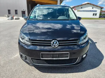 Gebraucht VW Touran Life 105 PS (77 kW) 2013 Schwarz Van / Kleinbus