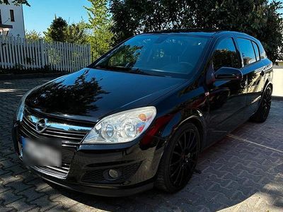 Usata Opel Astra 116 CV (85 kW) 2007 Nero Berlina