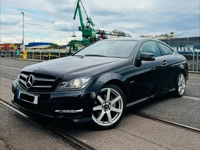 Gebraucht Mercedes C220 AMG 170 PS (125 kW) 2012 Schwarz Coupé