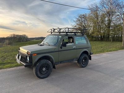 Second-hand Lada niva 82 CP (60 kW) 2006 Verde SUV