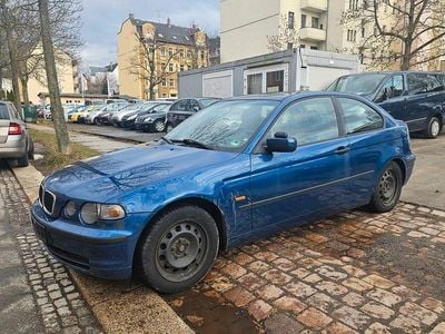 Gebraucht BMW 320 150 PS (110 kW) 2002 Blau Limousine