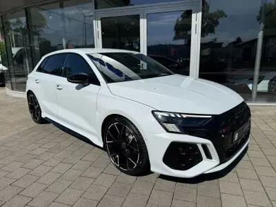 Gebraucht Audi RS3 Sport 400 PS (294 kW) 2023 Weiß Limousine