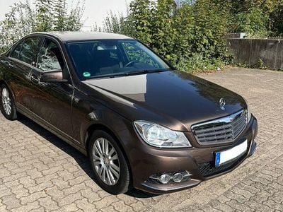 Gebraucht Mercedes C180 Elegance 156 PS (114 kW) 2012 Braun Limousine