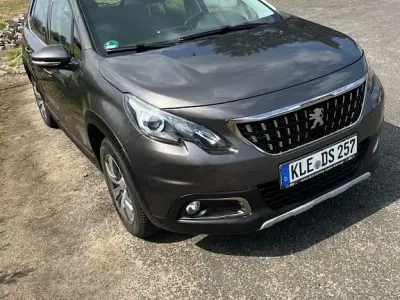 Gebraucht Peugeot 2008 Allure 131 PS (96 kW) 2018 Grau SUV