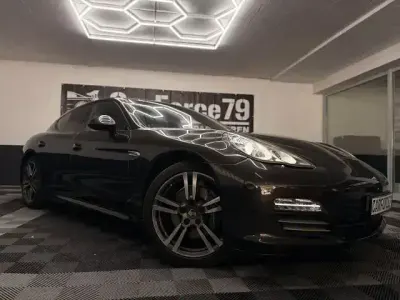 Gebraucht Porsche Panamera Basis 300 PS (220 kW) 2012 Braun Kleinwagen