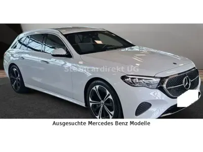 Gebraucht Mercedes E300 Avantgarde 313 PS (230 kW) 2025 Opalithweißmetallic manufaktur (metallic) Kombi