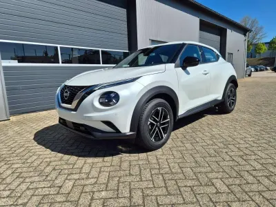 Neu Nissan Juke N-Connecta 114 PS (83 kW) 2026 Pearl white SUV