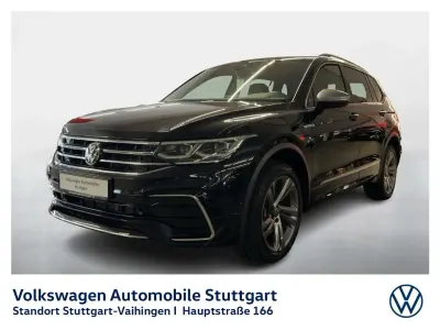 Gebraucht VW Tiguan Allspace R-line 200 PS (147 kW) 2024 Deep black perleffekt SUV