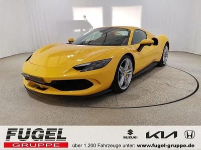 Usata Ferrari 296 829 CV (609 kW) 2023 Giallo Cabrio