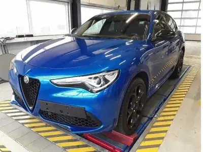 Second-hand Alfa Romeo Stelvio Veloce 280 CP (205 kW) 2022 Albastru SUV