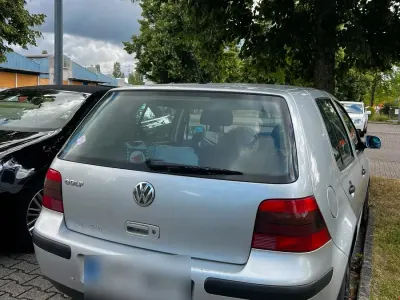 Gebraucht VW Golf IV 75 PS (55 kW) 2000 Silber Kleinwagen