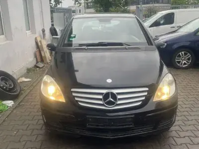 Gebraucht Mercedes B180 109 PS (80 kW) 2006 Schwarz Van / Kleinbus