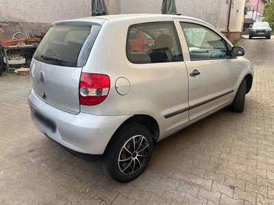Usata VW Fox 54 CV (39 kW) 2005 Argento Utilitaria