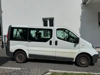 Gebraucht Renault Trafic 90 PS (66 kW) 2008 Weiß Van / Kleinbus