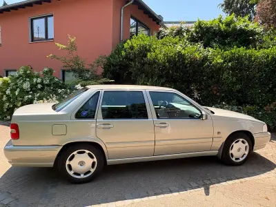 Gebraucht Volvo S70 140 PS (102 kW) 1999 Gold Limousine