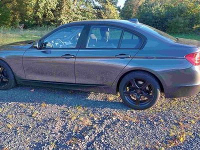 gebraucht BMW 316 Limo i * 04/2014 * 100KW(136PS) * Schaltgetriebe * Grau