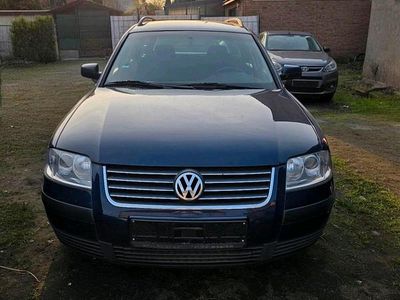 Gebraucht VW Passat 105 PS (77 kW) 2005 Blau Kombi