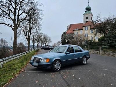 Gebraucht Mercedes E230 1991 Blau Limousine