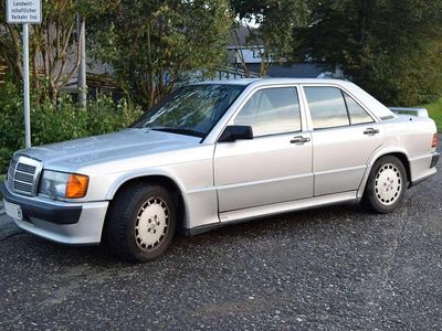 Gebraucht Mercedes 190 204 PS (150 kW) 1988 Silber Limousine