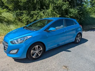 Gebraucht Hyundai i30 Passion 101 PS (74 kW) 2016 Blau Limousine
