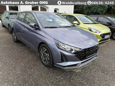 Neu Hyundai i20 Trend 101 PS (74 kW) 2025 Blau Kleinwagen