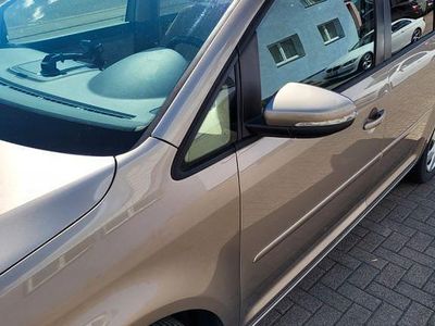 Second-hand VW Touran Trendline 105 CP (77 kW) 2013 Bej Monovolum