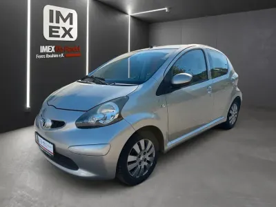 Second-hand Toyota Aygo 68 CP (50 kW) 2007 Bej Hatchback