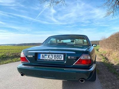 Jaguar XJ8