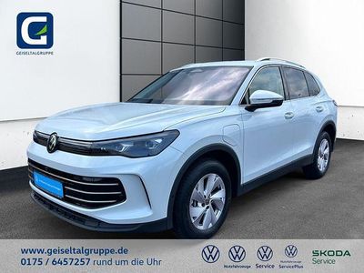 Gebraucht VW Tiguan 203 PS (149 kW) 2025 Oryxweiss perlmutteffekt SUV