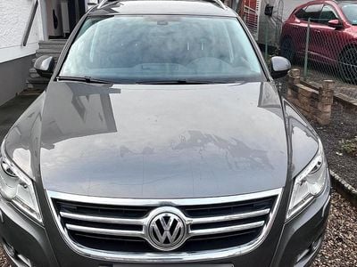 Gebraucht VW Tiguan 150 PS (110 kW) 2011 Grau SUV