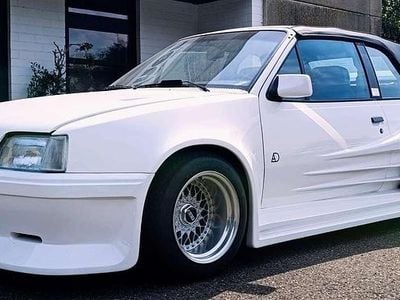 Weiß Gebraucht 1987 Opel Kadett Cabrio | 48.500 €
