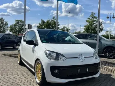 Gebraucht VW up! high up! 75 PS (55 kW) 2012 Weiß Kleinwagen
