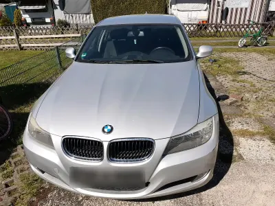 Gebraucht BMW 318 143 PS (105 kW) 2010 Silber Kombi