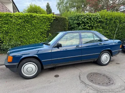 Occasion Mercedes 190 90 ch (66 kW) 1988 Bleue Berline