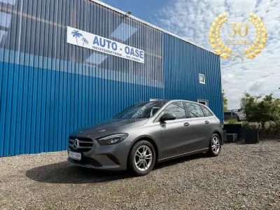 Gebraucht Mercedes B180 136 PS (100 kW) 2019 Mountaingrau Kleinwagen