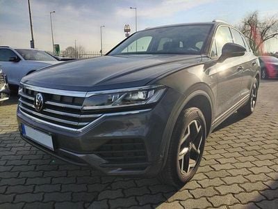 Neu VW Touareg IQ Drive 231 PS (169 kW) 2026 Grau SUV