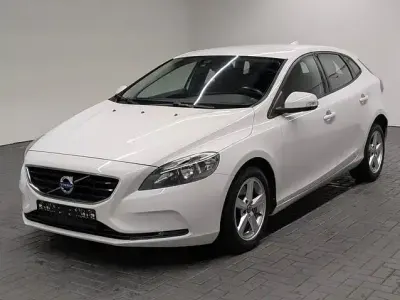 Usata Volvo V40 120 CV (88 kW) 2016 Bianco Station wagon