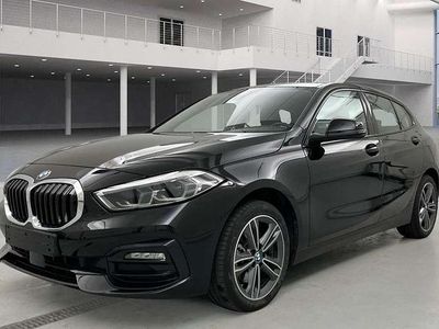 Schwarz ii Gebraucht 2022 BMW 118 Sport Line Kleinwagen | 25.000 € (Fairer Preis)