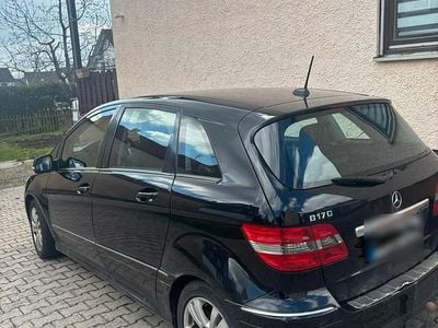 Gebraucht Mercedes B170 116 PS (85 kW) 2009 Schwarz Van / Kleinbus