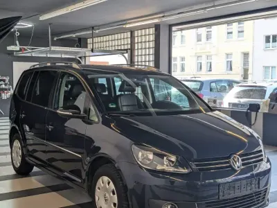 Gebraucht VW Touran 140 PS (102 kW) 2010 Blau Van / Kleinbus