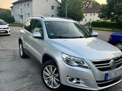 Gebraucht VW Tiguan 140 PS (102 kW) 2008 Silber SUV