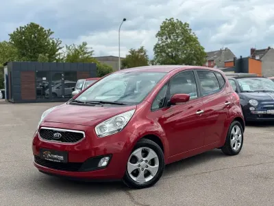 Gebraucht Kia Venga Spirit 125 PS (91 kW) 2014 Rot Kleinwagen