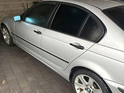 Gebraucht BMW 318 118 PS (86 kW) 2000 Silber Limousine