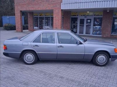 Gebraucht Mercedes 250 90 PS (66 kW) 1990 Grau Limousine