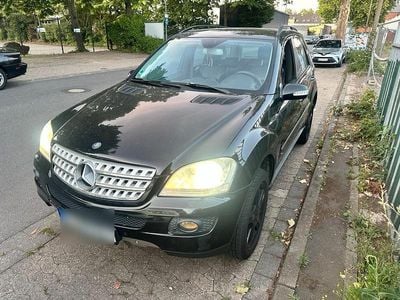 Mercedes ML320