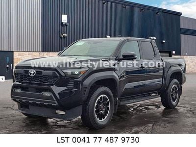 Gebraucht Toyota Tacoma T1 277 PS (203 kW) 2024 Schwarz Abholung