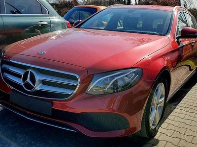 Hyazinth rot designo Gebraucht 2017 Mercedes E200 Avantgarde Kombi | 27.910 € (Etwas zu teuer)