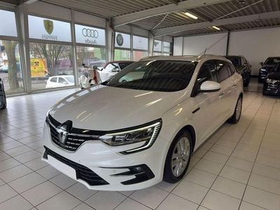 Second-hand Renault Mégane IV Business 116 CP (85 kW) 2022 Alb Berlinǎ