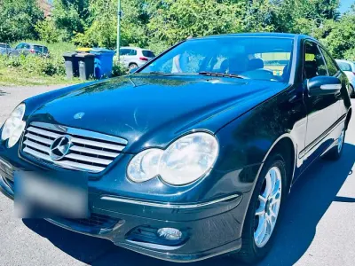 Gebraucht Mercedes C160 122 PS (89 kW) 2005 Schwarz Coupé